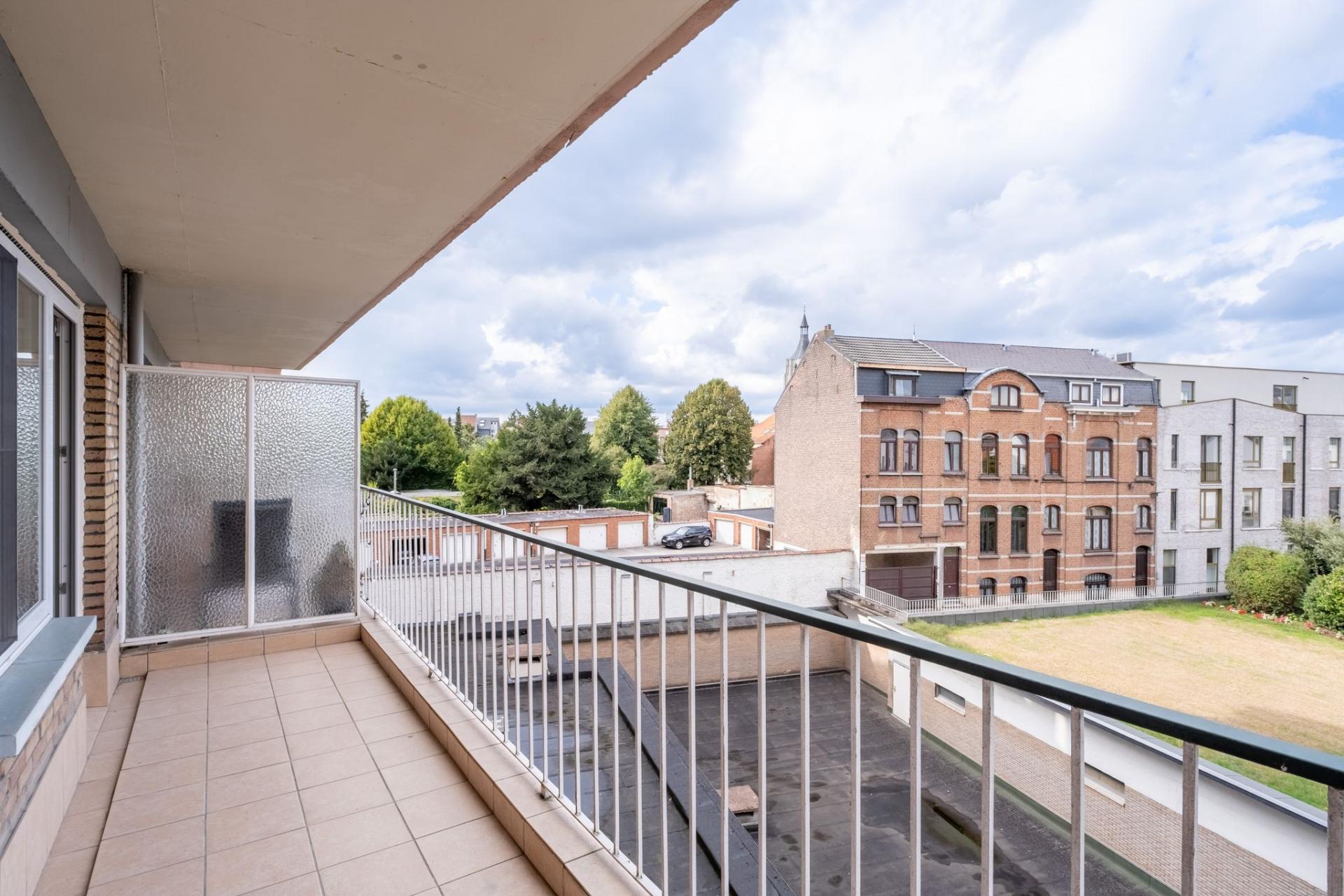 Instapklaar app met 2 slpks + staanplek bij centrum Mechelen — foto