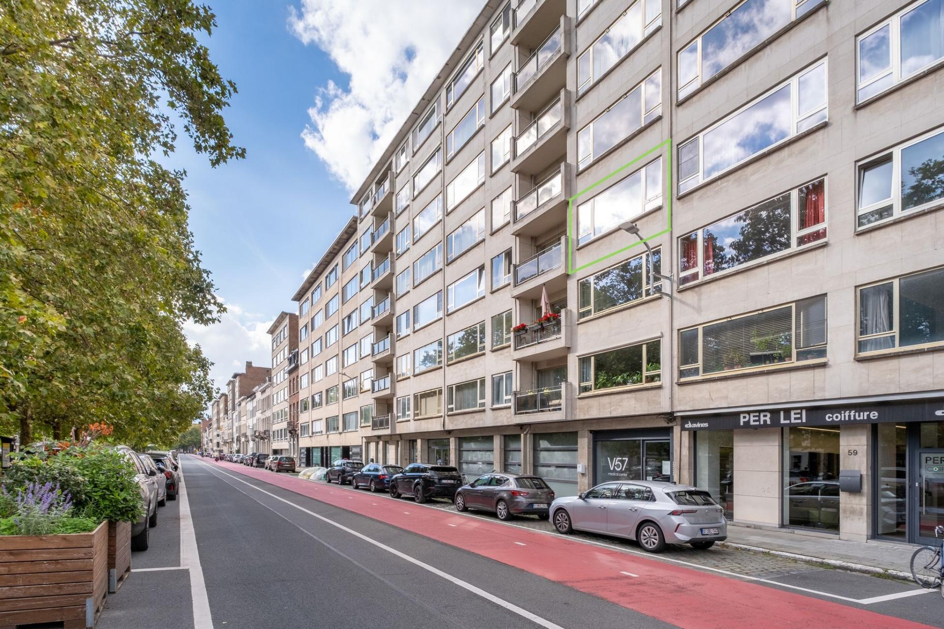 Instapklaar app met 2 slpks + staanplek bij centrum Mechelen — foto