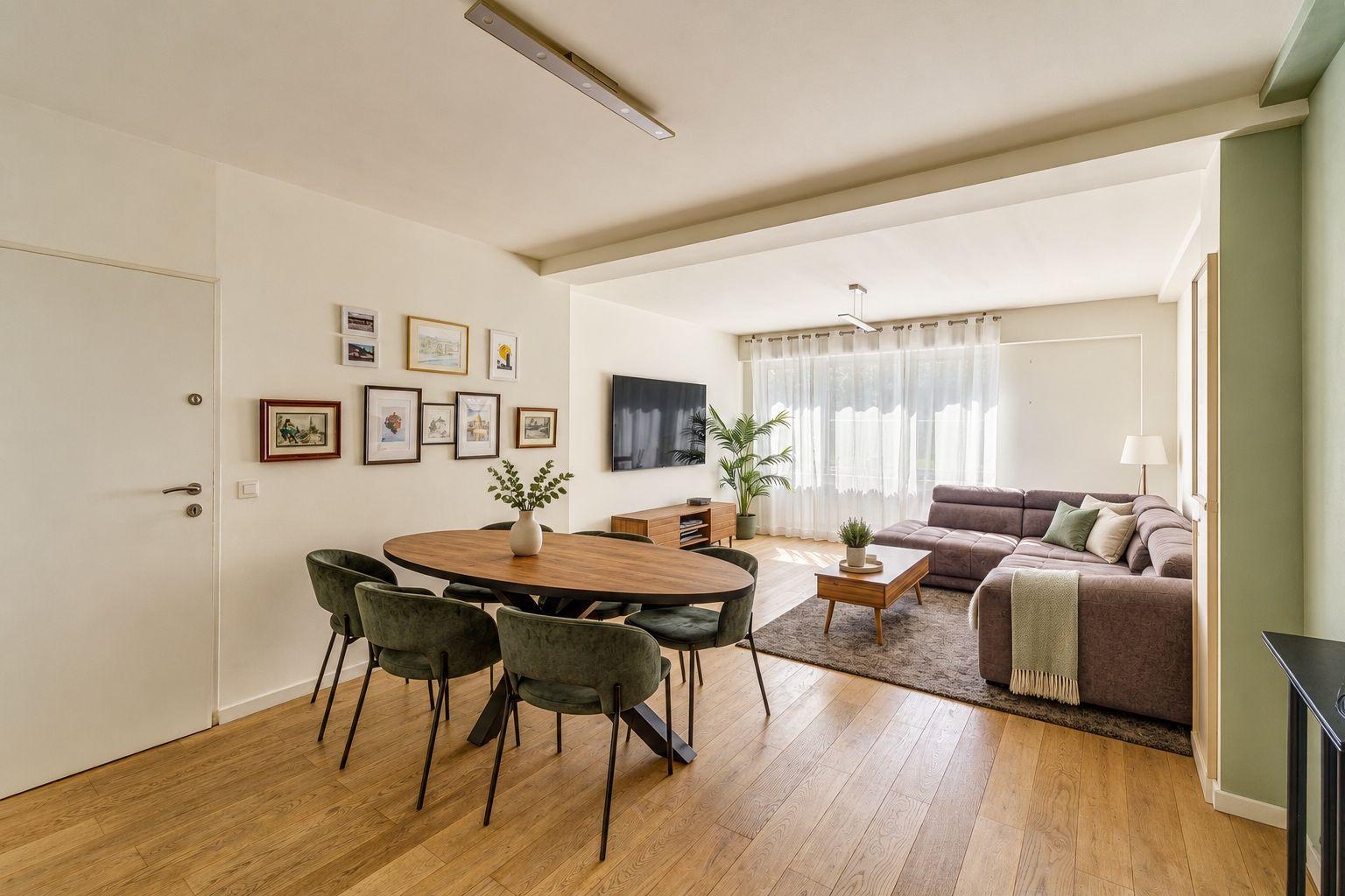 Ruim gelijkvloers 2 slk appartement in centrum Antwerpen — foto
