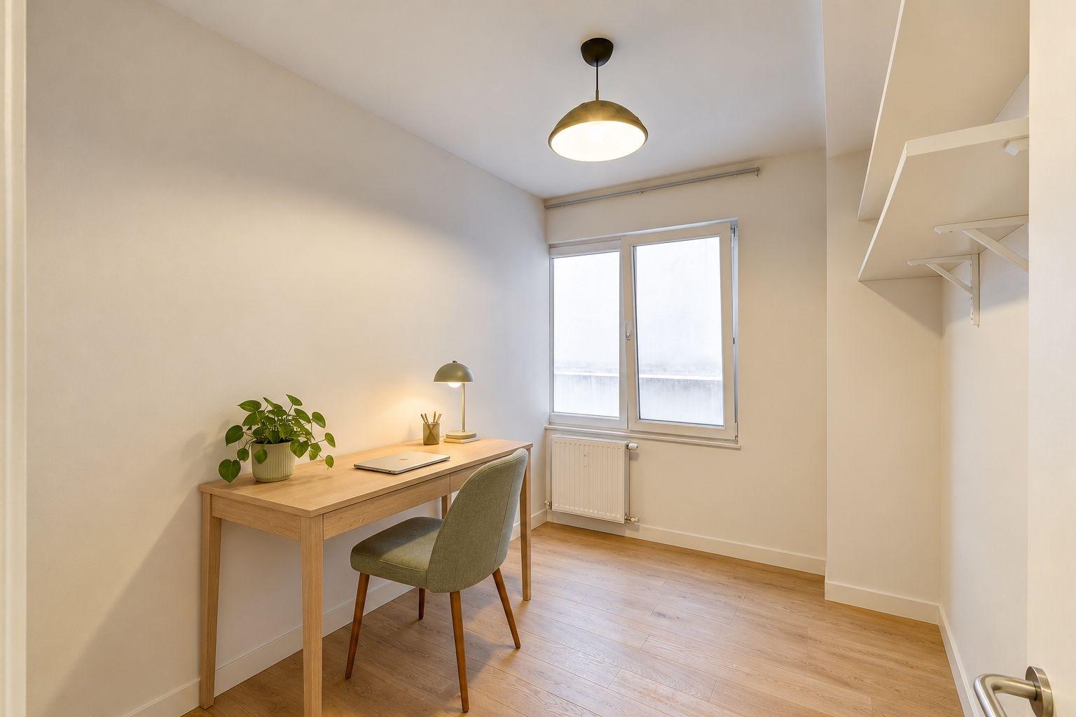 Ruim gelijkvloers 2 slk appartement in centrum Antwerpen — foto