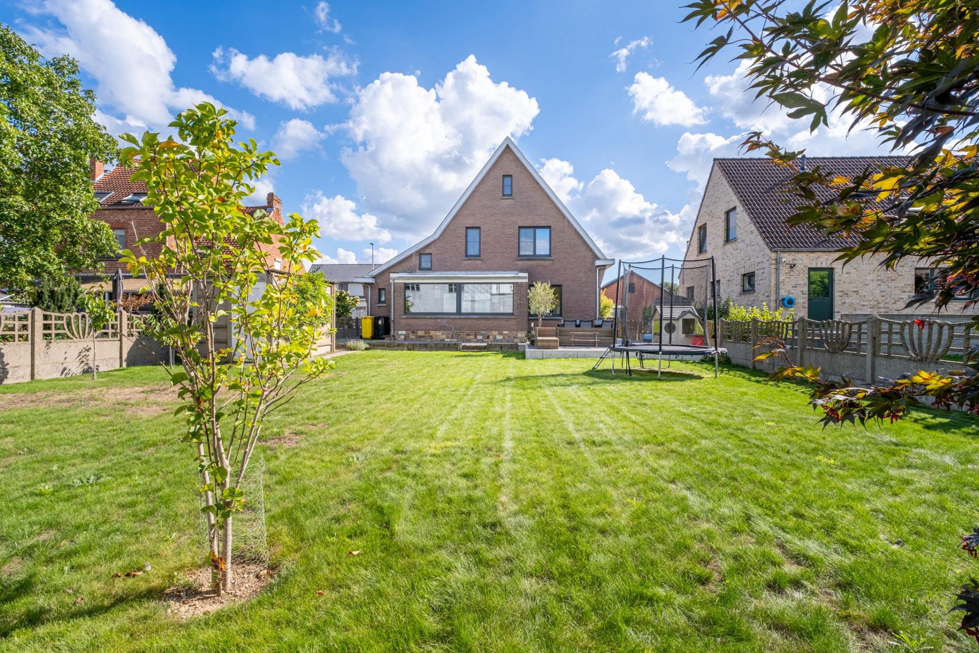 Grotendeels gerenoveerde OB te koop in Kampenhout met tuin — foto