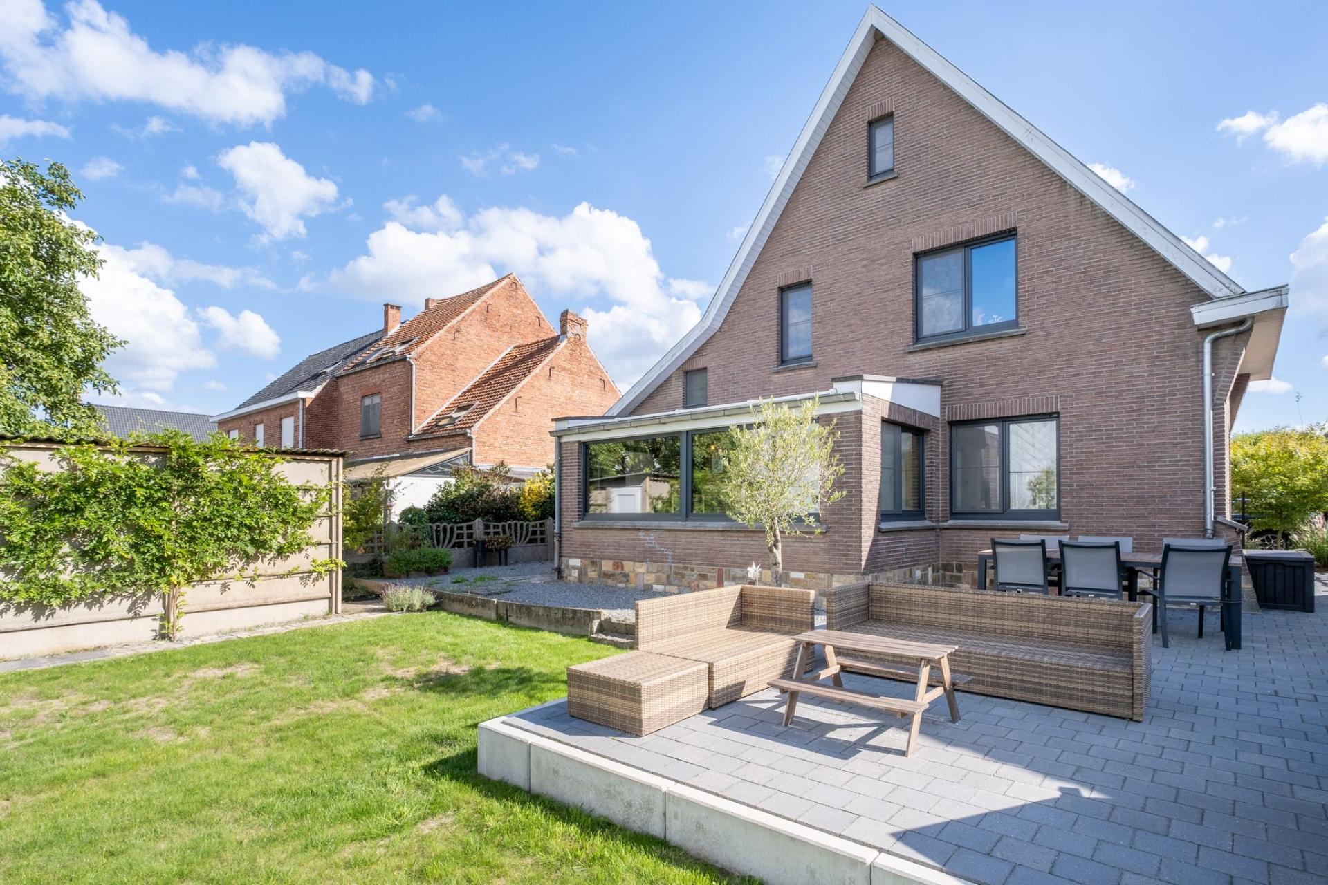 Grotendeels gerenoveerde OB te koop in Kampenhout met tuin — foto