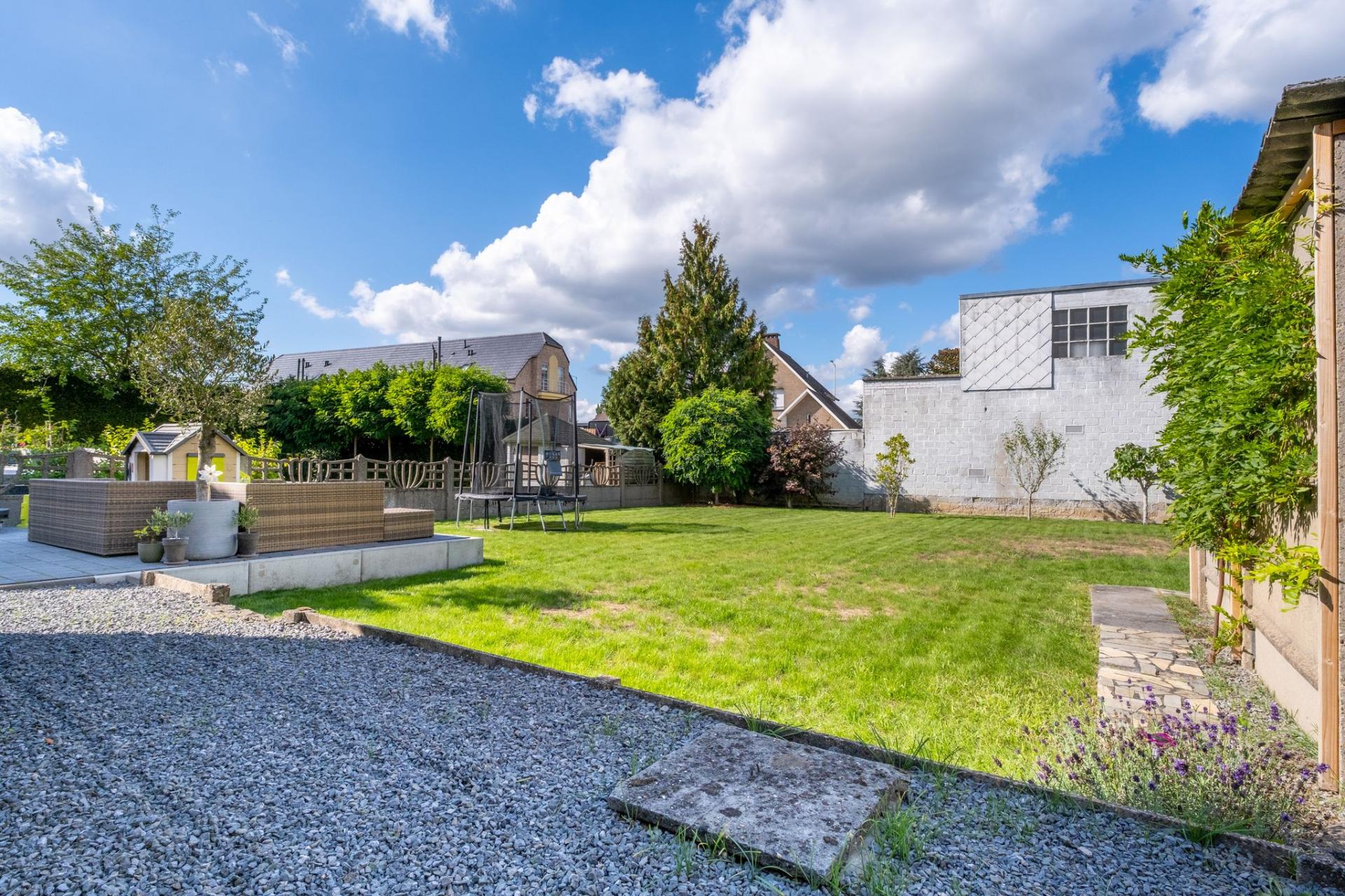 Grotendeels gerenoveerde OB te koop in Kampenhout met tuin — foto