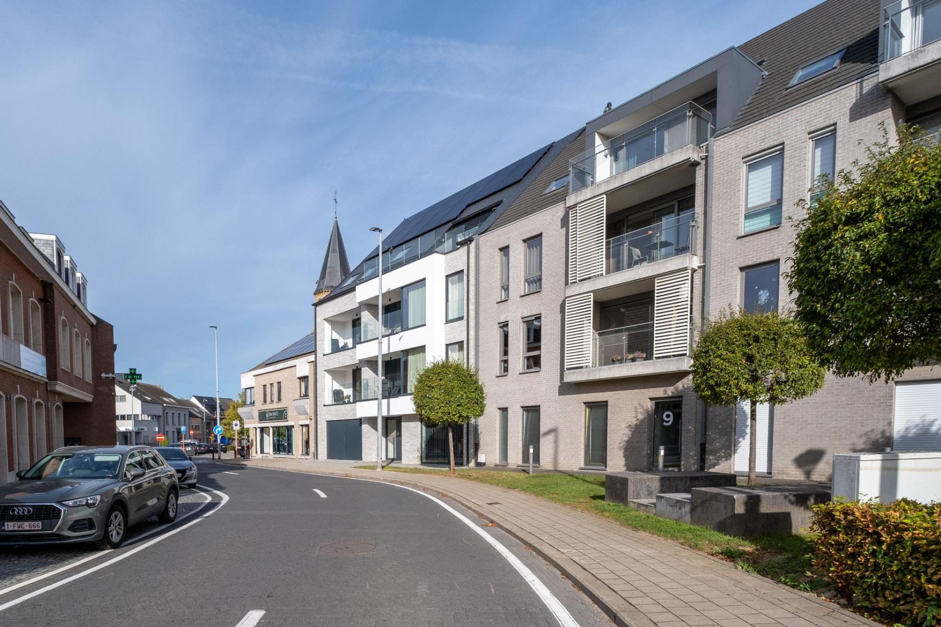 Instapklaar app centrum Boortmeerbeek met 1 slpkm en terras — foto