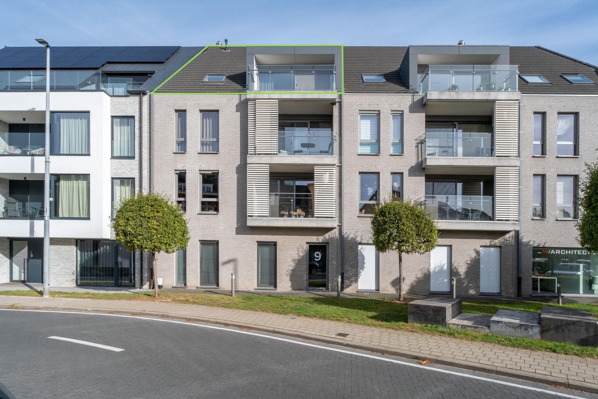 Instapklaar app centrum Boortmeerbeek met 1 slpkm en terras — foto