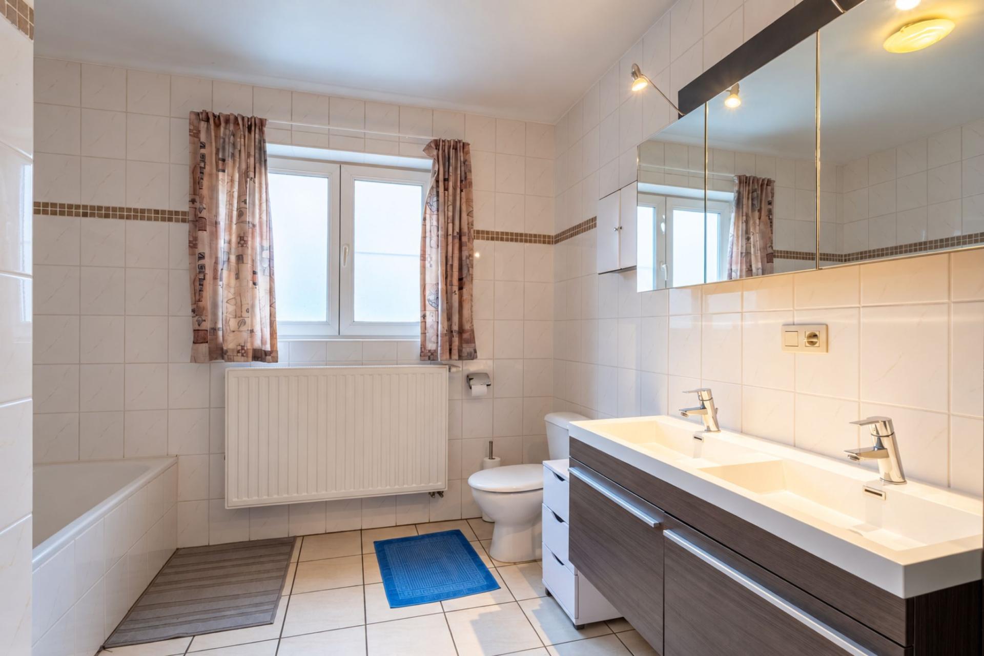 Instapklare eengezinswoning met 4 slpk te koop in Rijmenam — foto