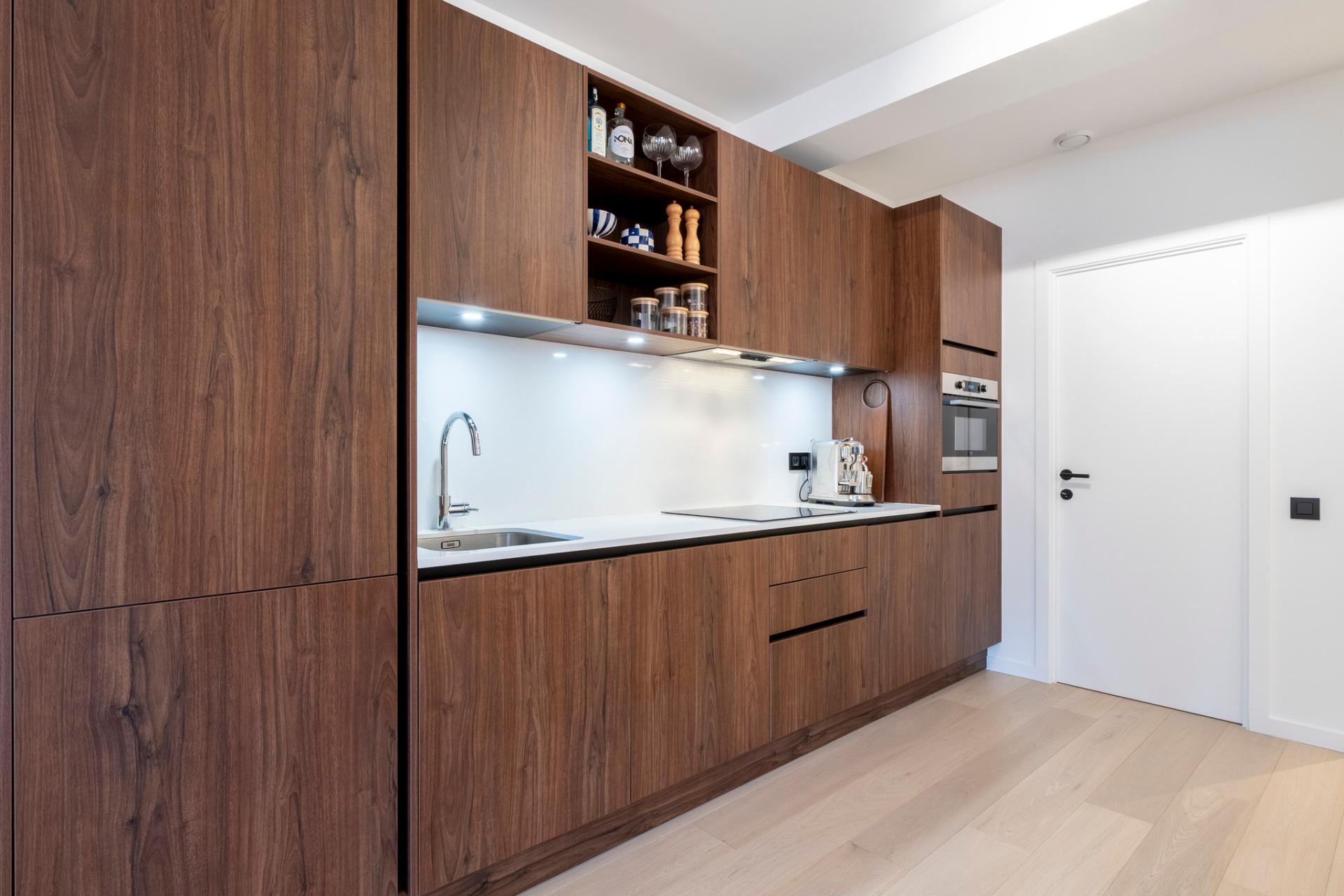 Gerenoveerd appartement met 2 slpks en terras in Mechelen — foto