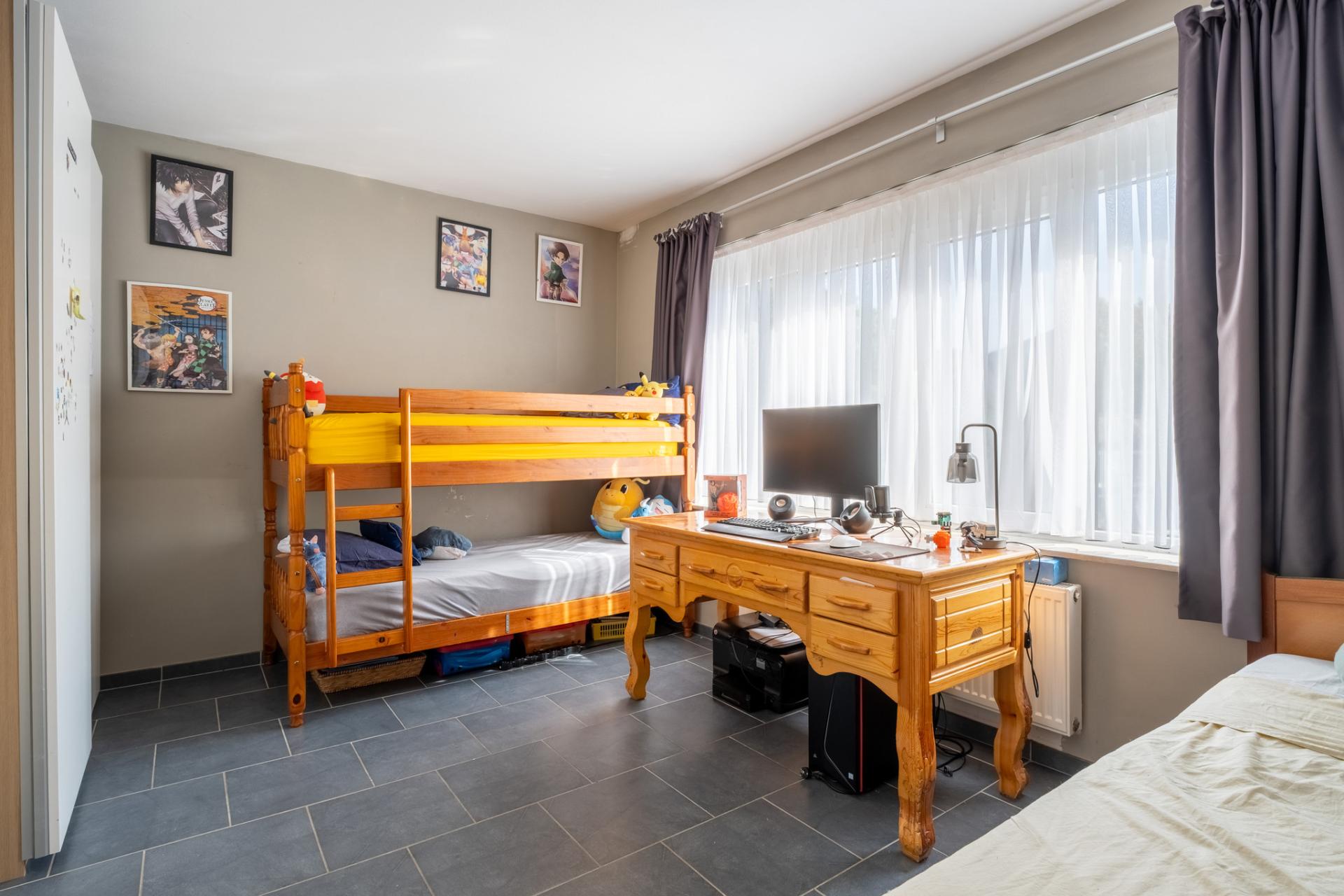 Leuke stadswoning met 4 slpkms en 2 badkamers! — foto