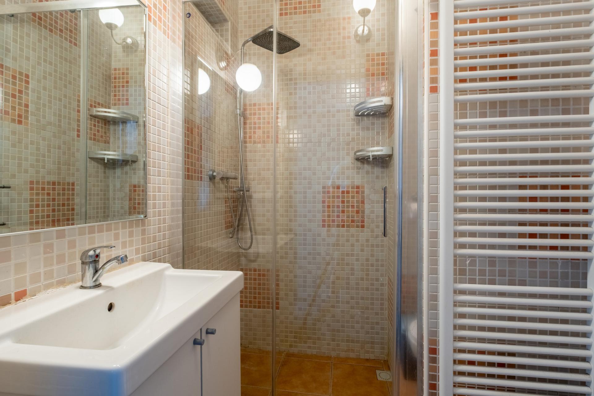 Leuke stadswoning met 4 slpkms en 2 badkamers! — foto