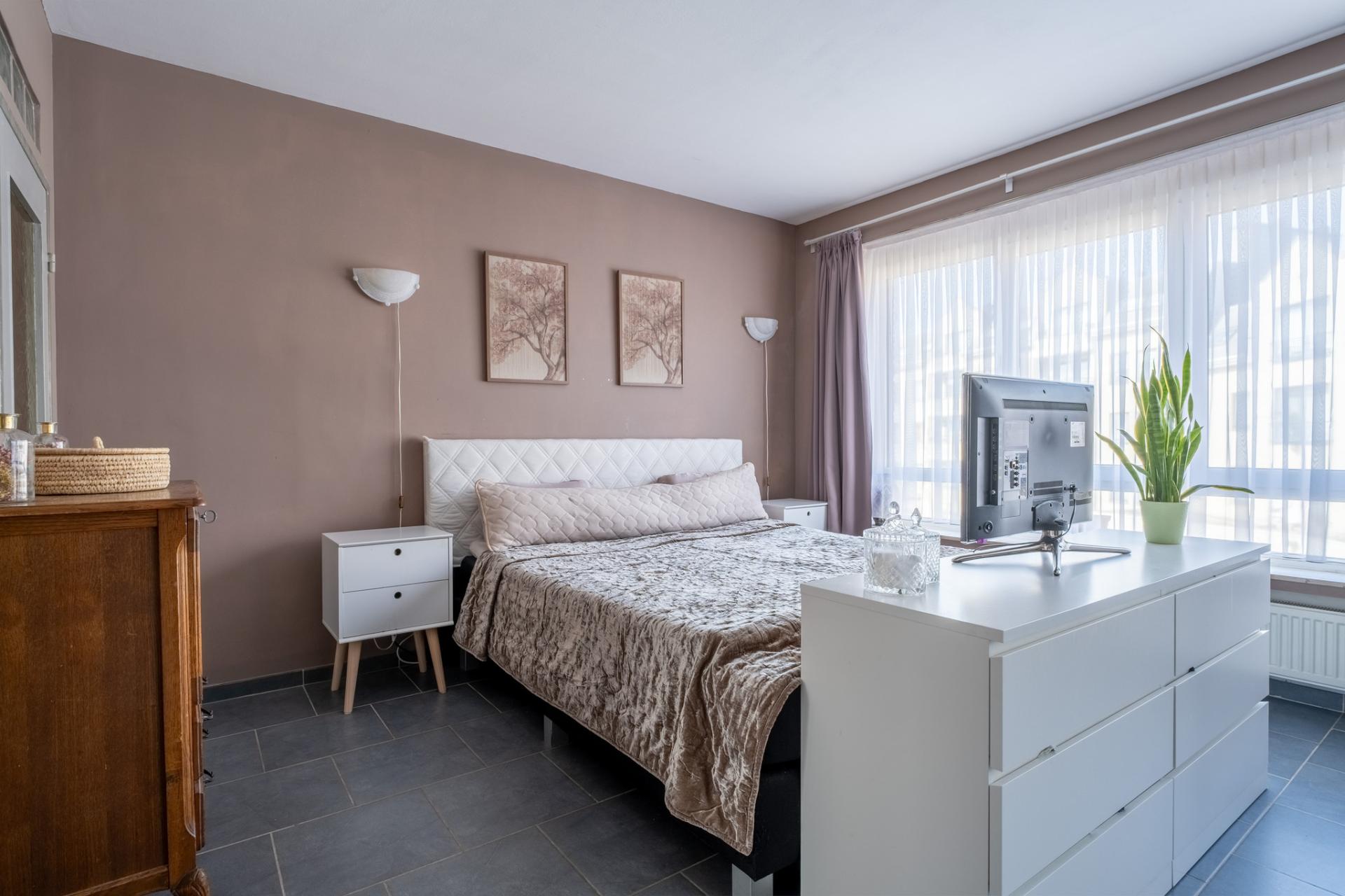 Leuke stadswoning met 4 slpkms en 2 badkamers! — foto