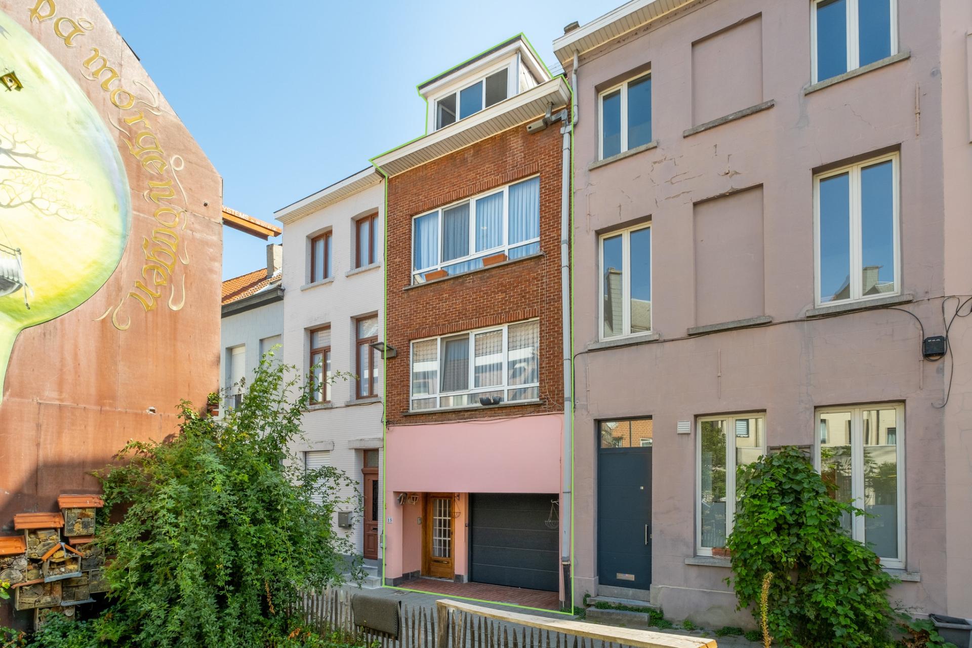 Leuke stadswoning met 4 slpkms en 2 badkamers! — foto