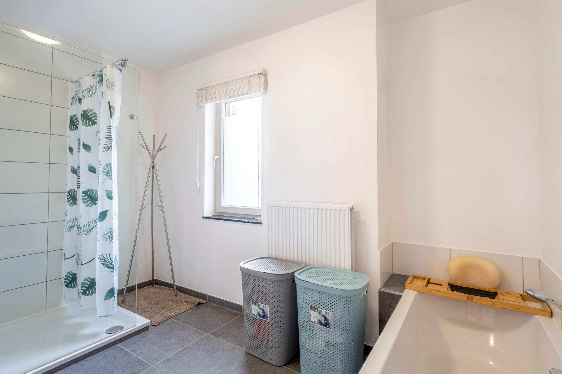 Instapklare woning te koop op toplocatie in Kontich met tuin — foto