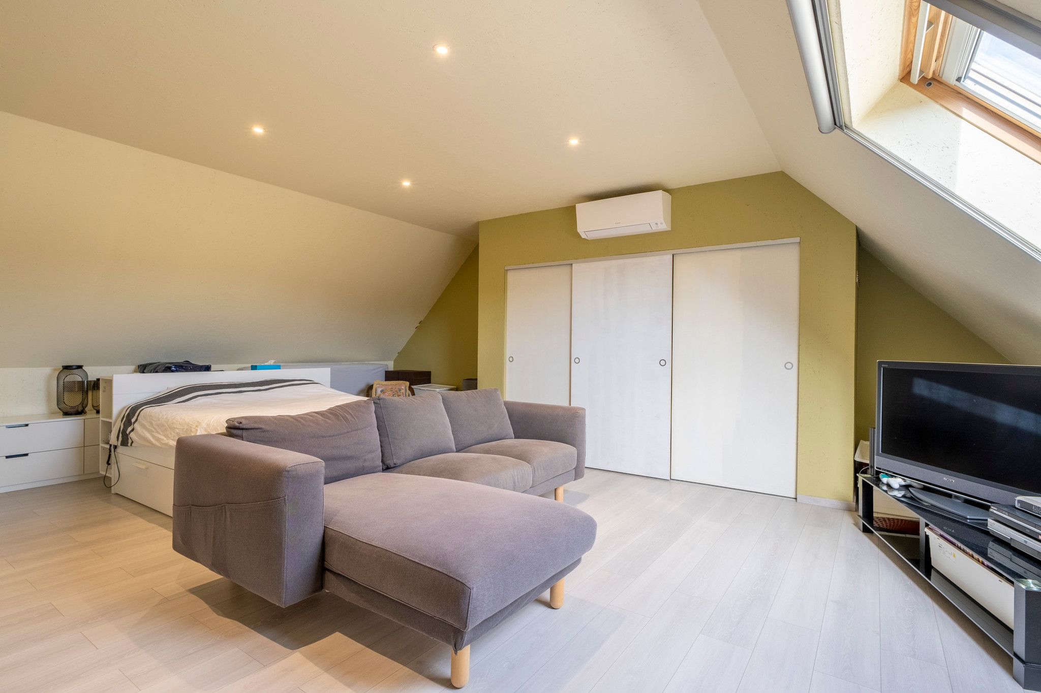 Instapklare woning te koop op toplocatie in Kontich met tuin — foto