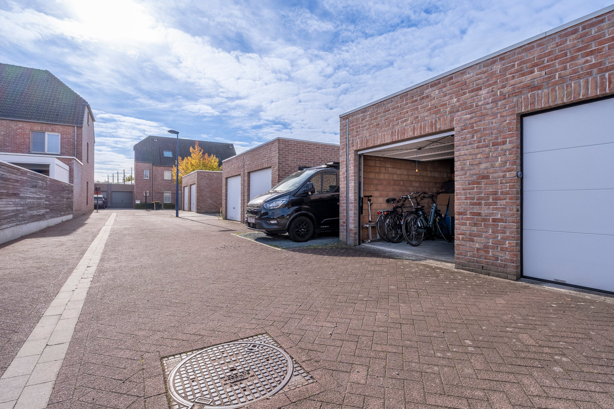 Instapklare woning te koop op toplocatie in Kontich met tuin — foto
