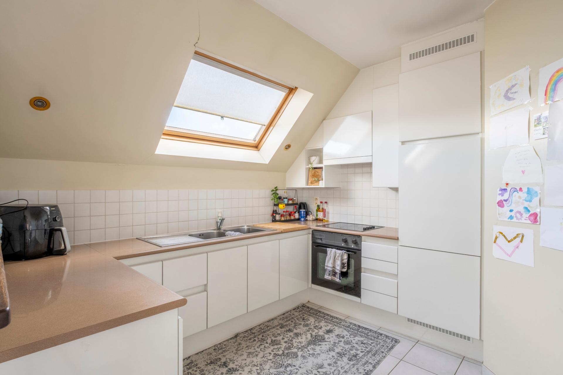 Duplex te huur in Sint-Job met garage en terras — foto