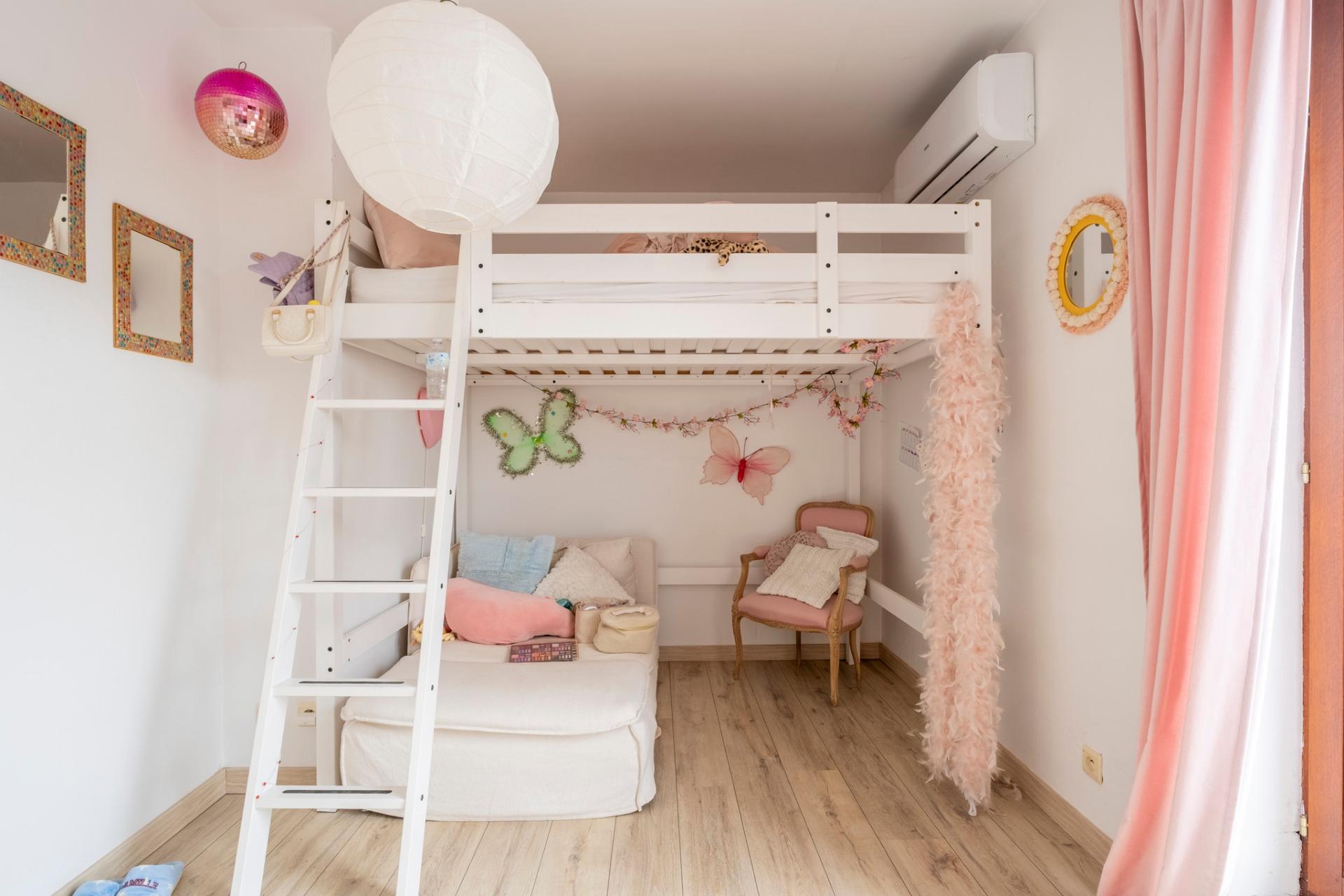 Duplex te huur in Sint-Job met garage en terras — foto