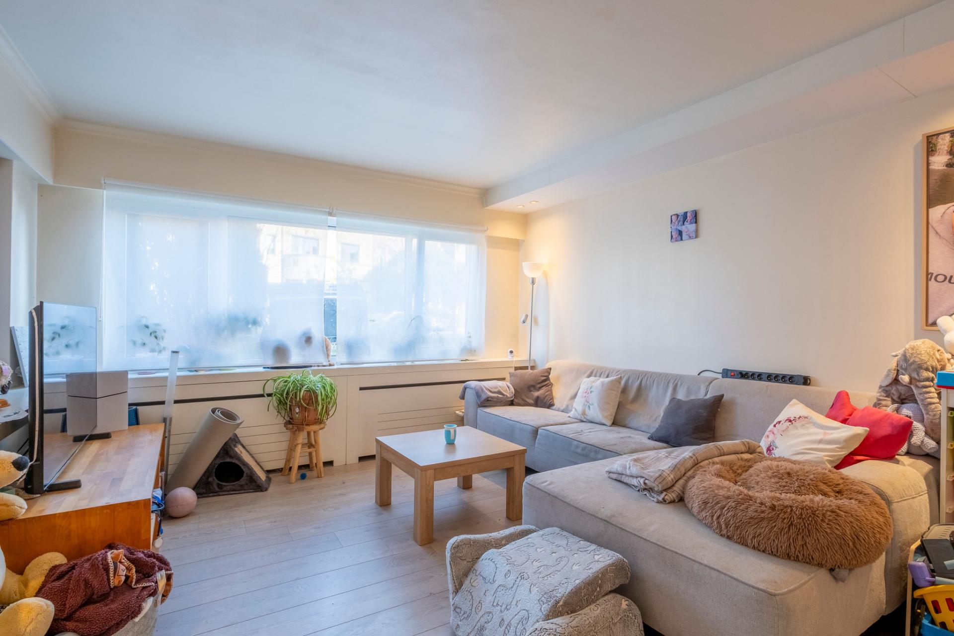 Gelijkvloers appartement te koop in Schoten met terras — foto