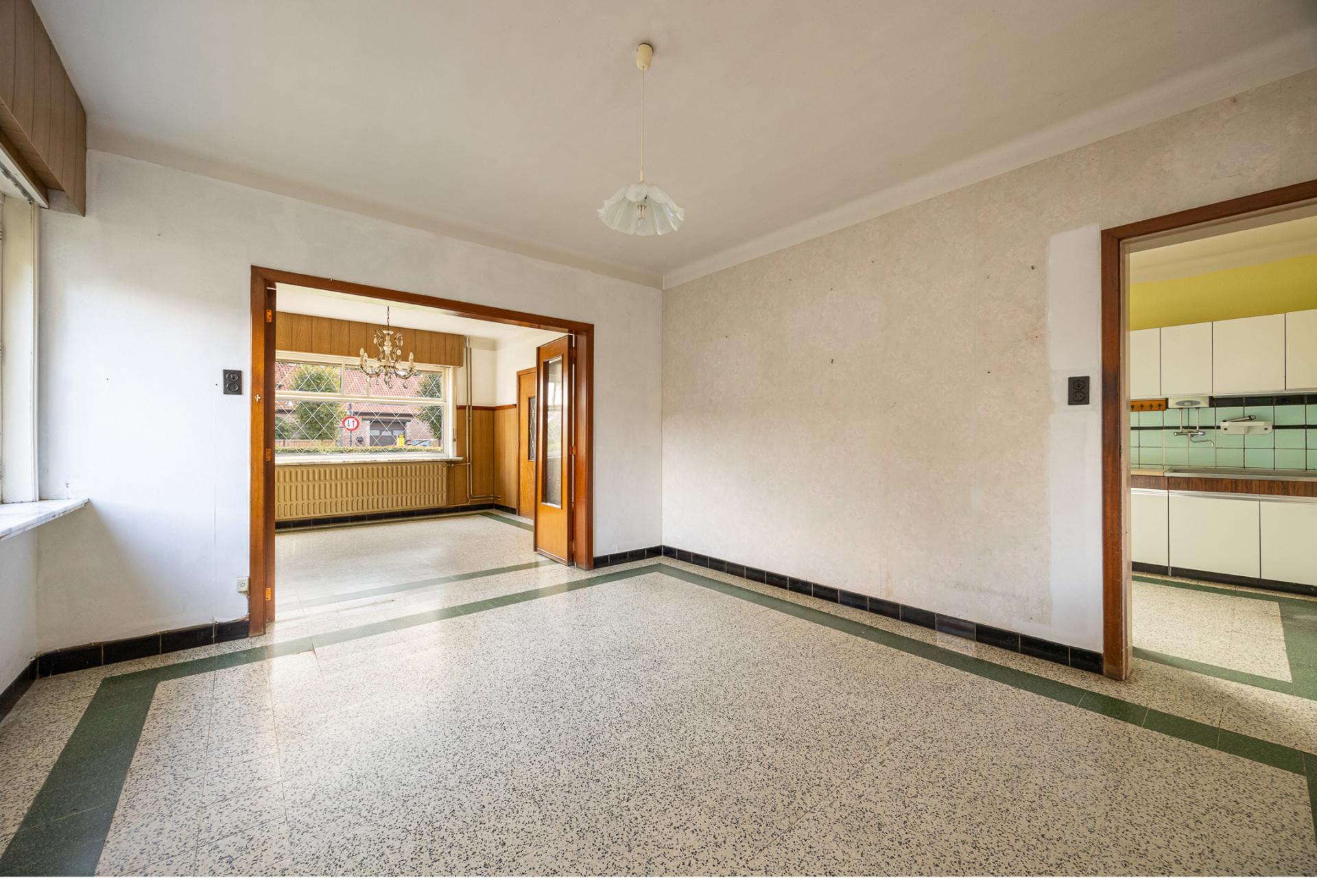 Te renoveren woning met veel potentieel — foto