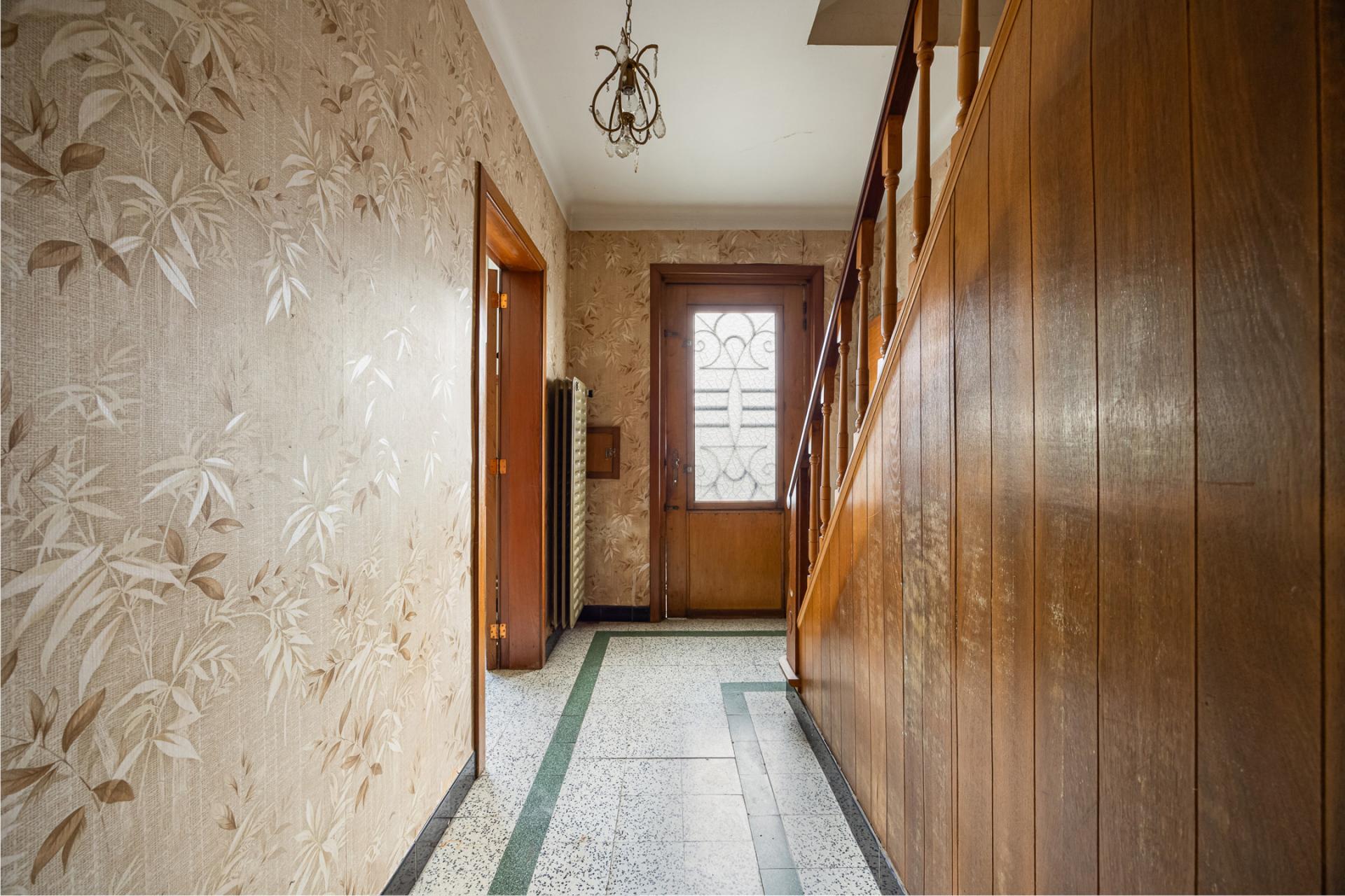 Te renoveren woning met veel potentieel — foto