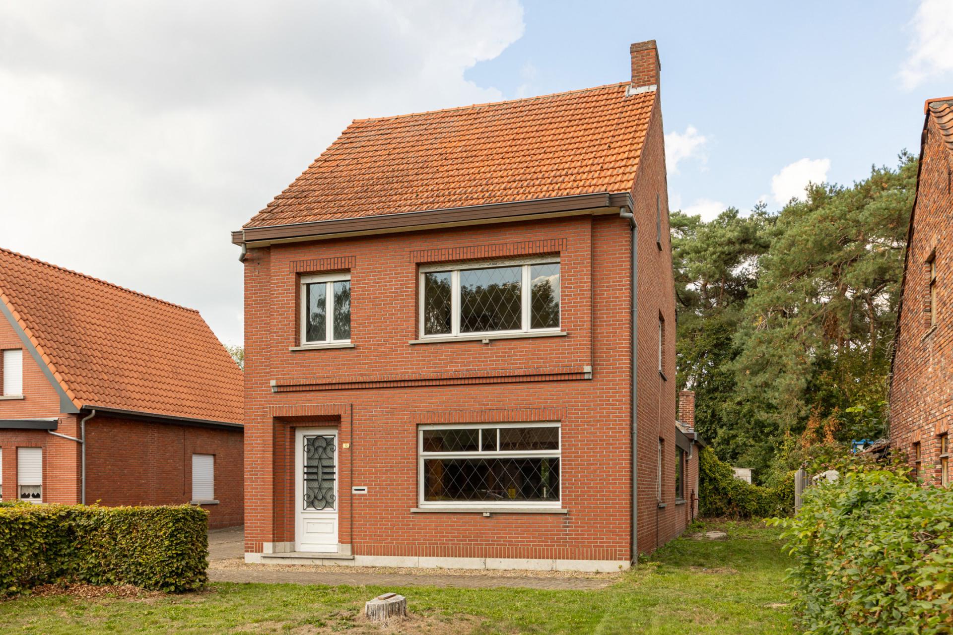 Te renoveren woning met veel potentieel — foto