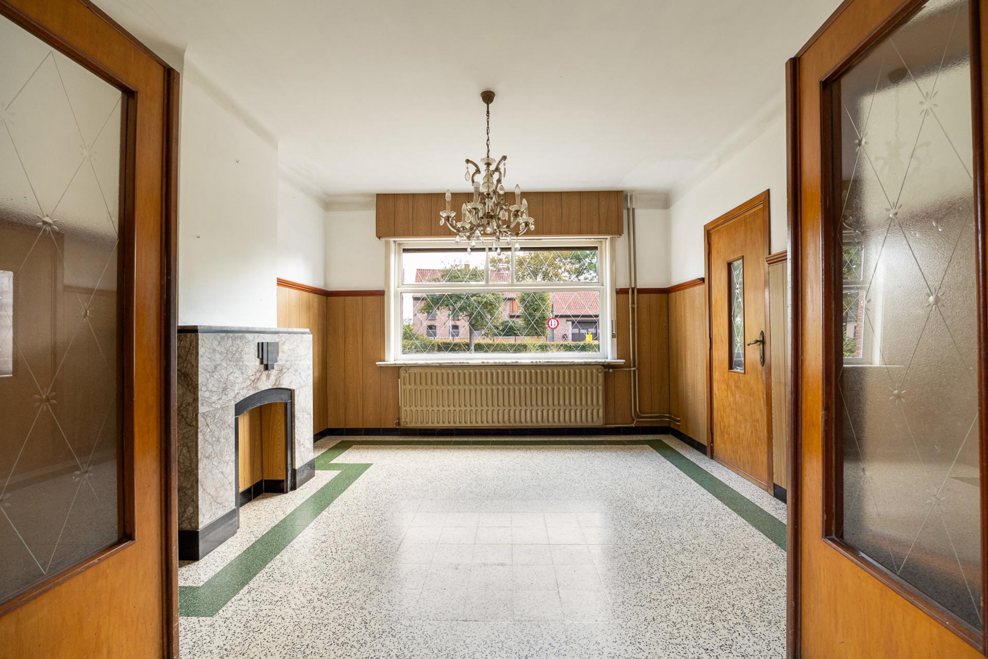 Te renoveren woning met veel potentieel — foto