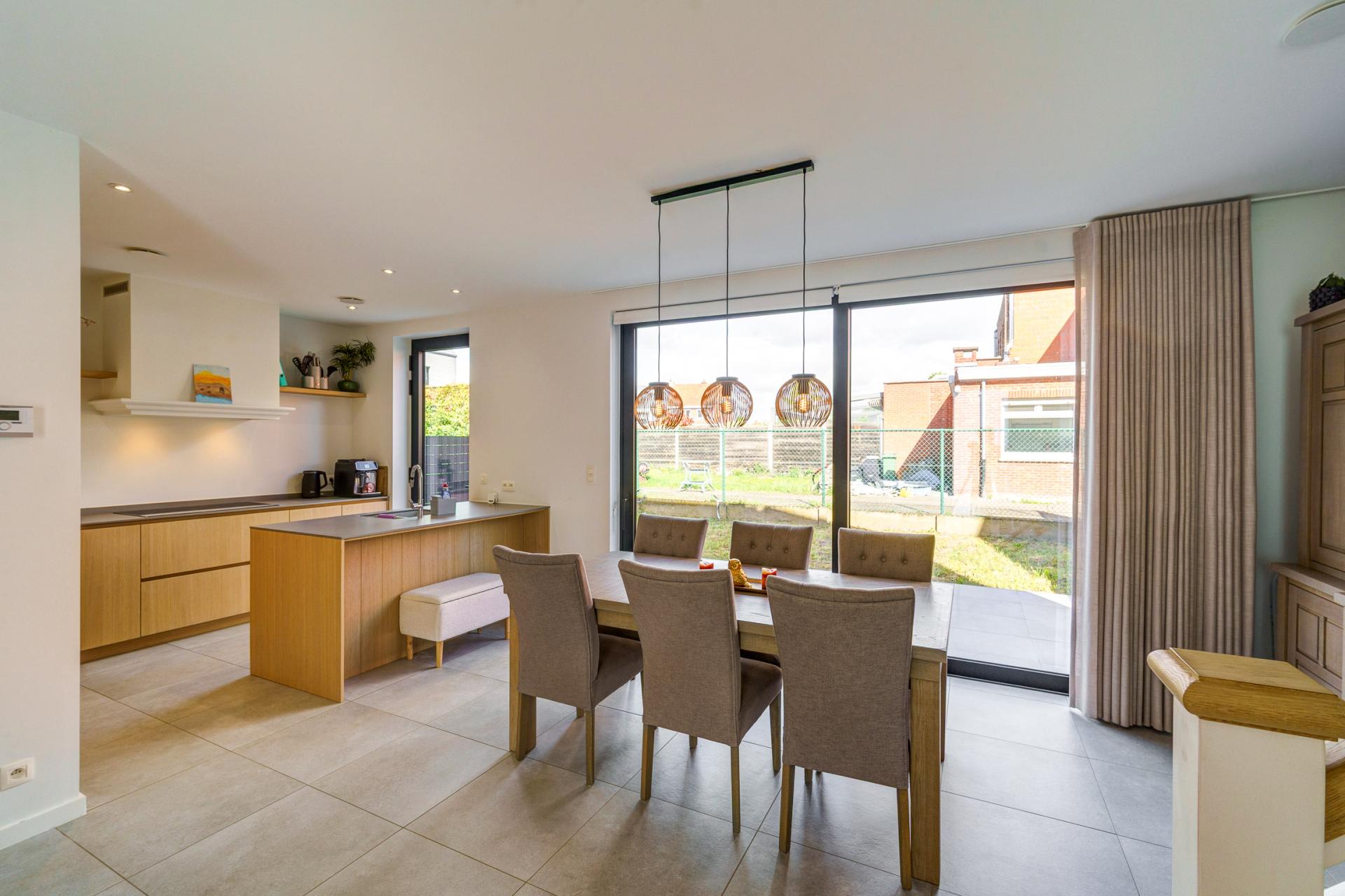 Recente BEN woning in rustige straat te Vremde/Boechout. — foto